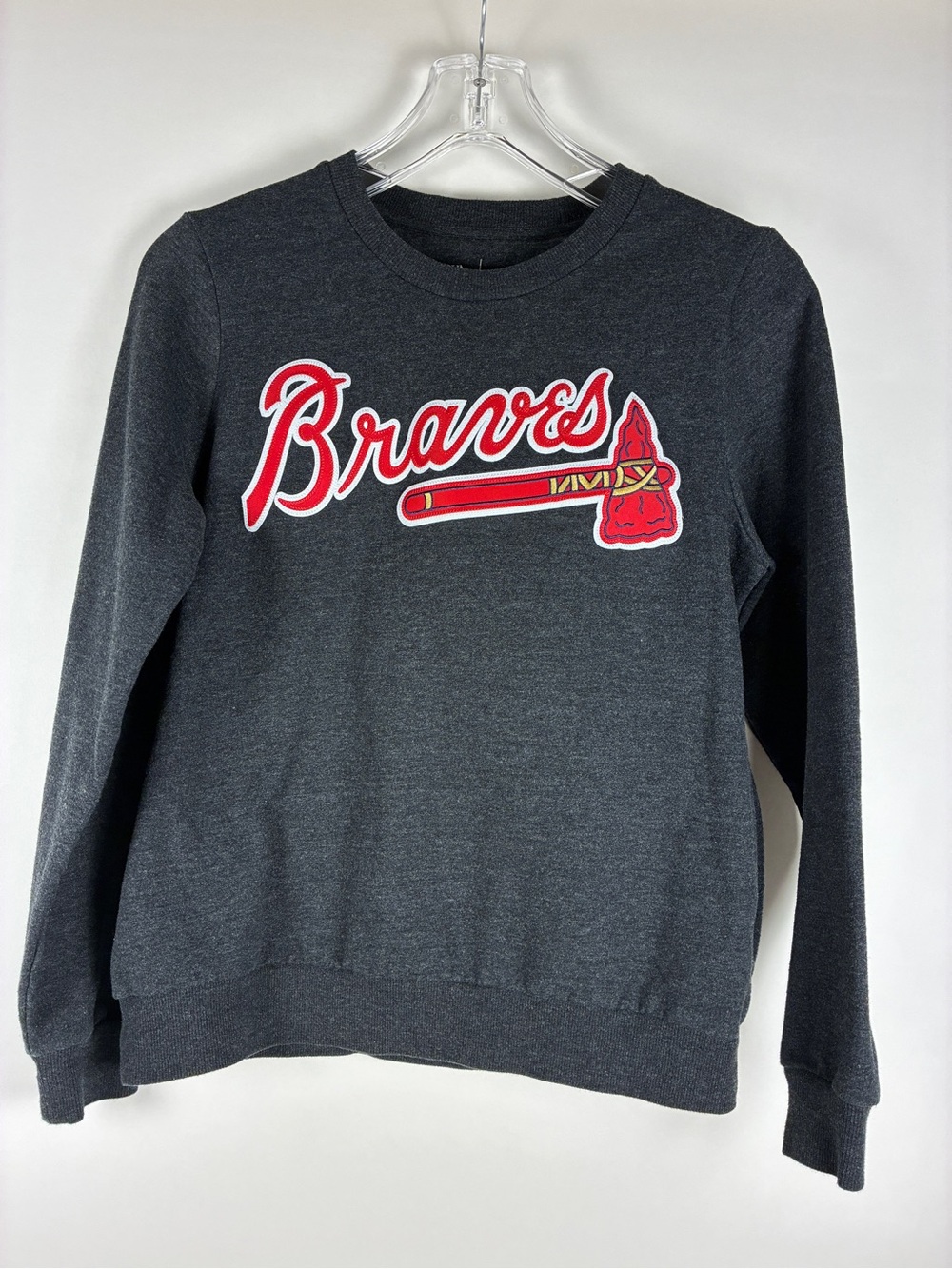 Antigua Atlanta Braves Women's Medium Crewneck Sweatshirt Gray MLB Stadium Wear